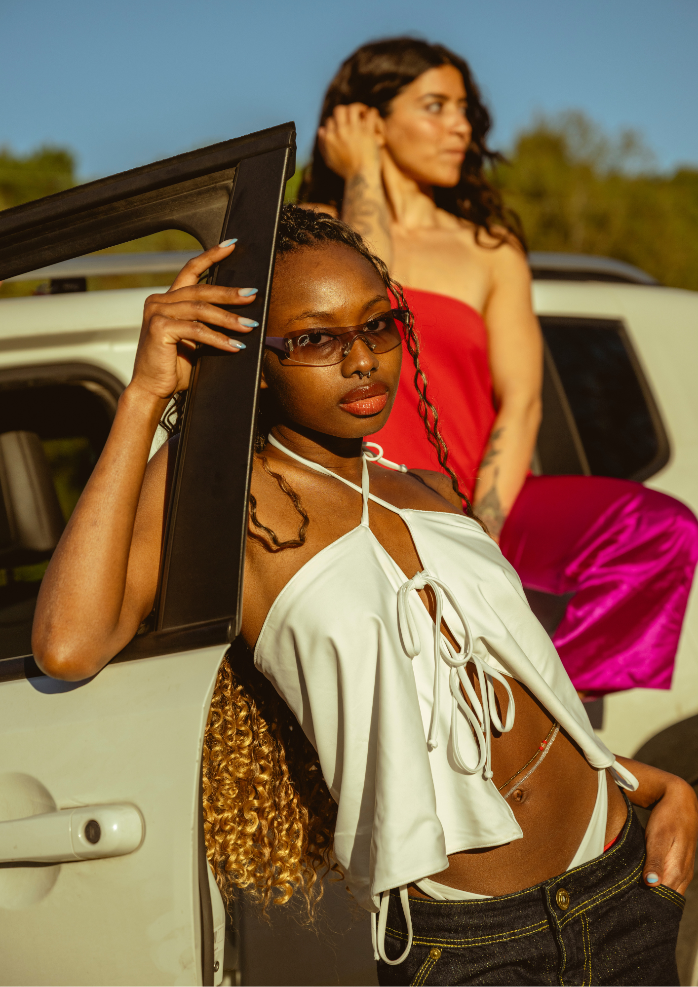 WHITE LIES - skirt/top