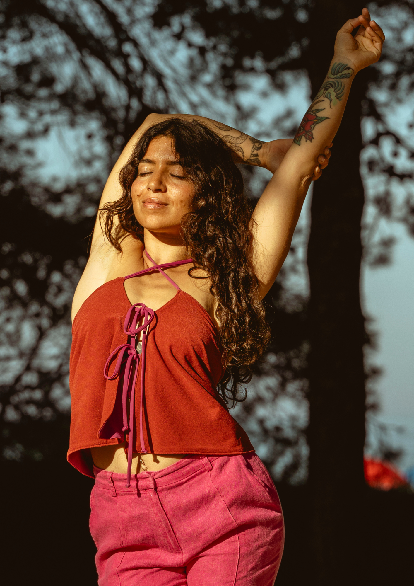 DANCING WITH HER EYES CLOSED - skirt/top