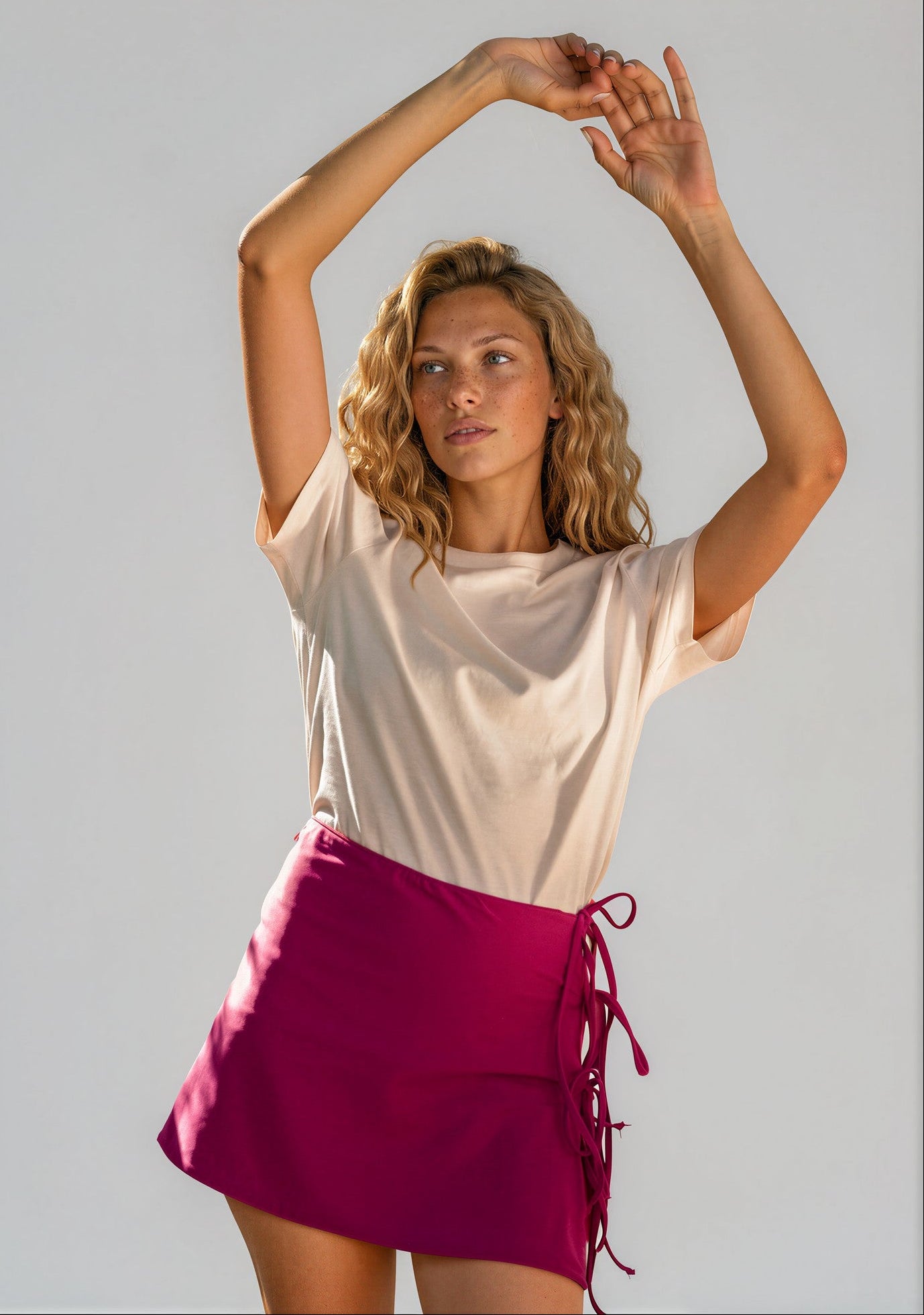 DANCING WITH HER EYES CLOSED - skirt/top